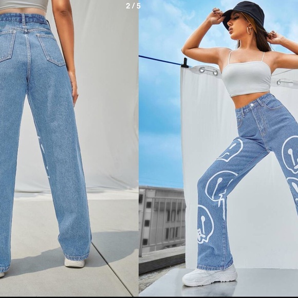 jeans from SHEIN with smileys on the from. Pretty good quality and unused - Picture 3 of 3